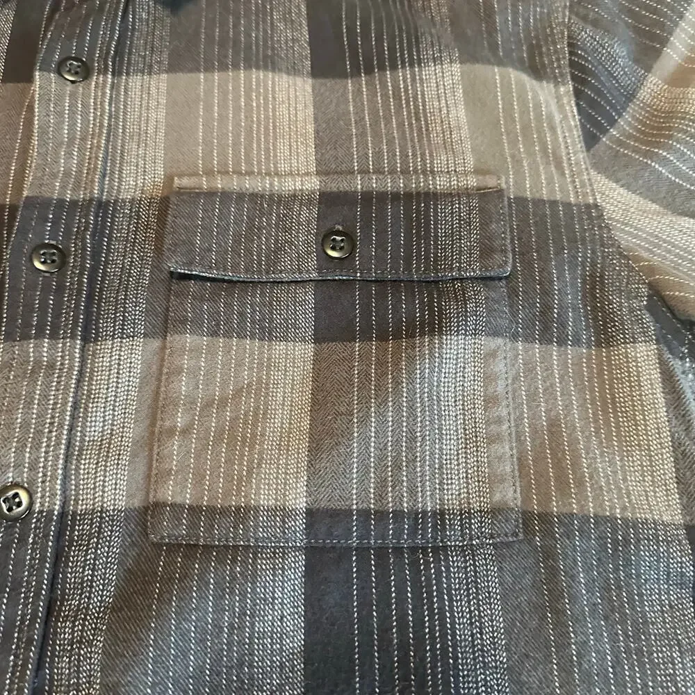The North Face Long Sleeve Button Down Paid Flannel Shirt Gray Black Mens Size L